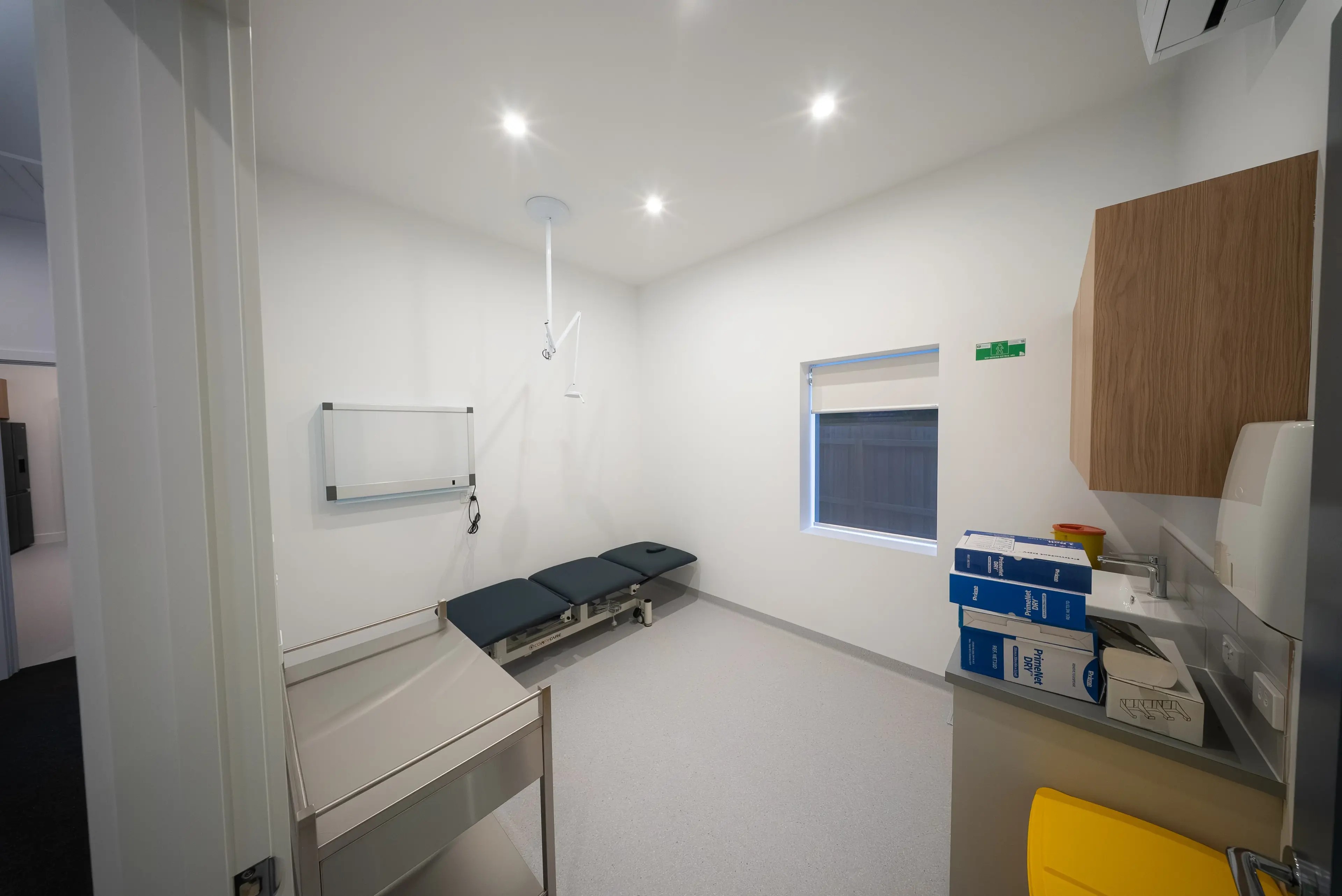 255 Pakington Street, image 12