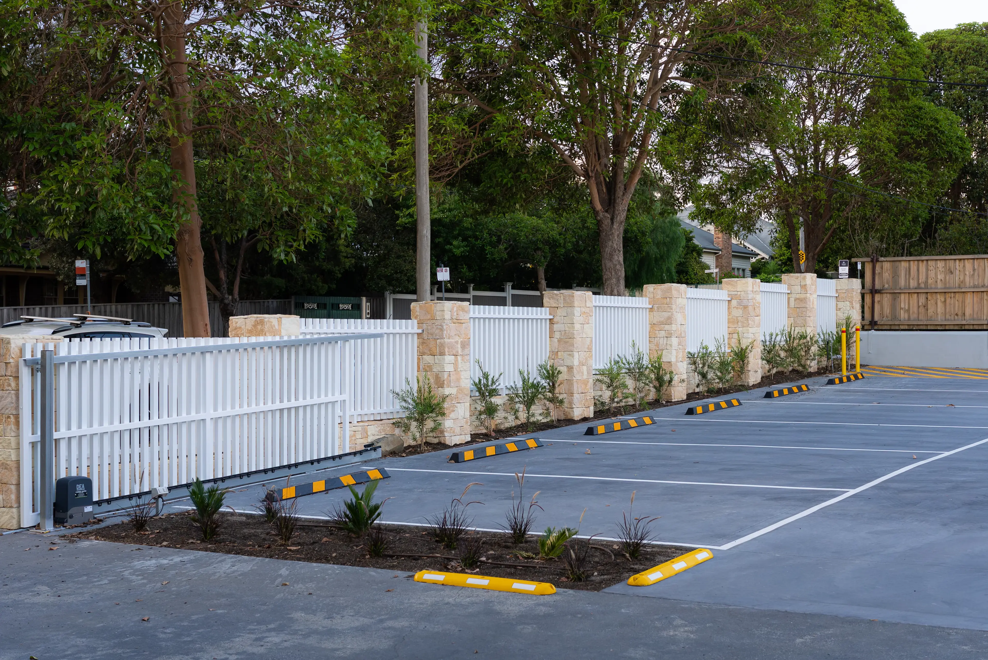 255 Pakington Street, image 15